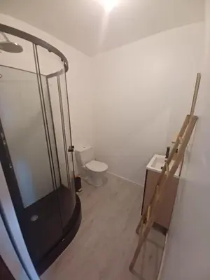 a bathroom with a shower and a toilet at Studio Garrevaques Calme et Charme à la Campagne - Wendy in Garrevaques