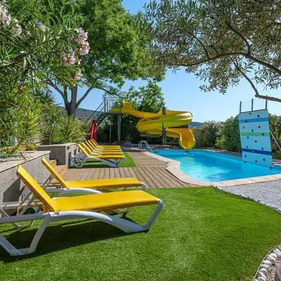 villa sophora - piscine toboggan aquatique privée