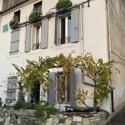 Apartment for 2 in Embres