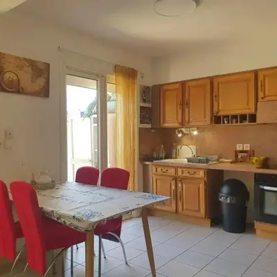 Maison confortable à Carcassonne avec jardin privé