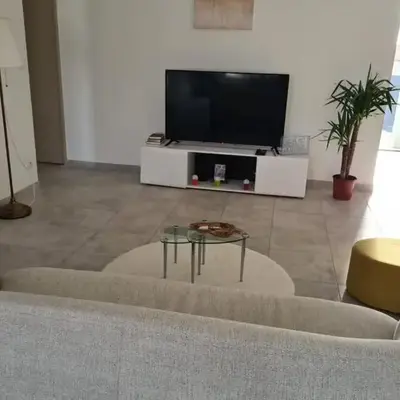 Bright house in Pezens for 8 people