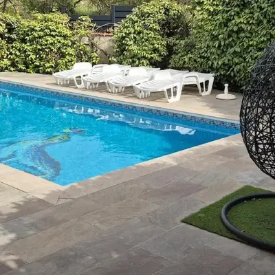 villa familiale piscine privé sans vis à vis