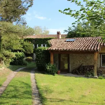 Small artist's house I Petite maison d'artiste