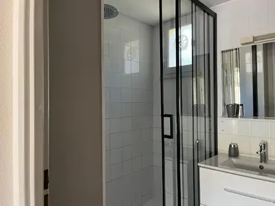 a bathroom with a shower and a sink at Gruissan - Villa 6 Pers - Terrasses - Secteur Calme - FR-1-796-102 in Gruissan