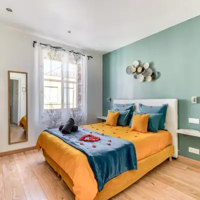 Le Bourget - Suite et Envolée romantique avec Jacuzzi