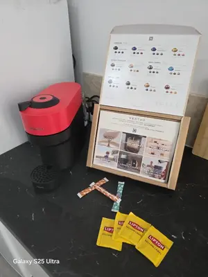 a trash can and a box on a counter at YZA Lodge 2026 in Castelnaudary