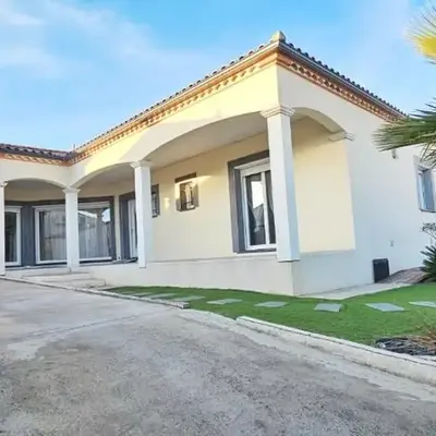 Maison vacances avec piscine Pennautier
