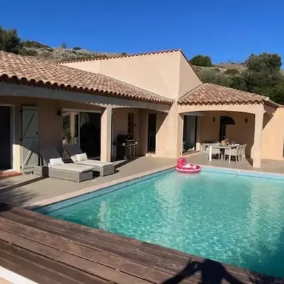 Villa piscine climatisation vue mer pour 8