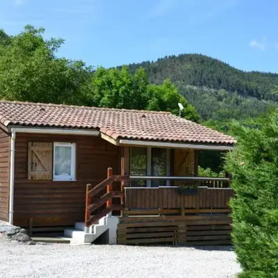 Chalet 4 pers avec terrasse à Roquefeuil - API-1-52-236