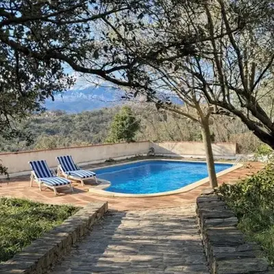 Chai Chateau viticole avec piscine dans le sud de la France