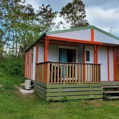 Chalet Confortable avec Terrasse - 5 pers - API-1-52-1957