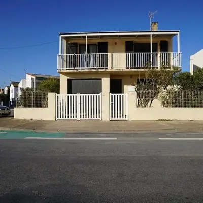 AIG 55 – Chalet individuel – Avenue de la Jetée – Gruissan – 6/7 personnes