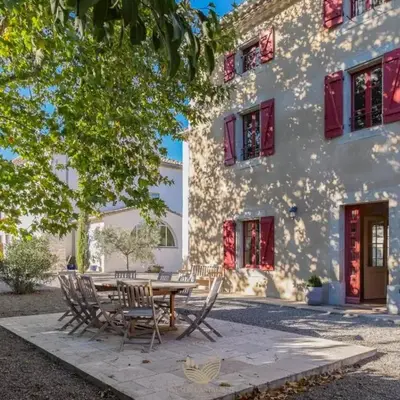 Maison Vigneronne-piscine et vignes
