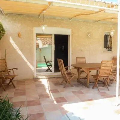 Chic Narbonne Pool Retreat