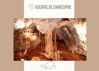 a picture of a cave with the words explore de cartosphere at Apartment Carcasses in Carcassonne