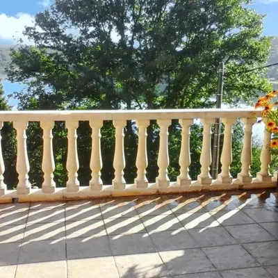 Maison chaleureuse à Nages avec vue sur lac et montagne