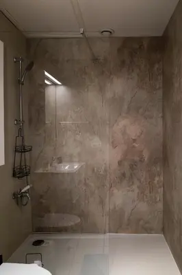 a bathroom with a shower and a sink at Le Temps d'Eugène Centre historique in Narbonne