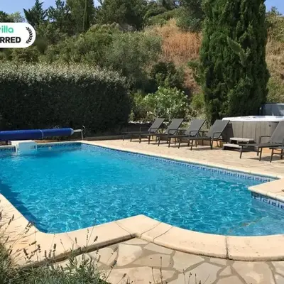 Relaxing Villa Near Lake & Beaches