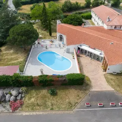 Greet Hôtel Castres Saix