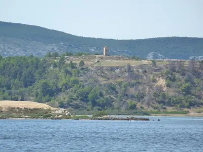 an island in the middle of a body of water at appartement de la callade in Peyriac-de-Mer