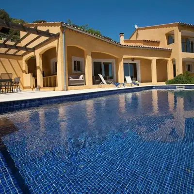 Roquebrun Villa with Pool