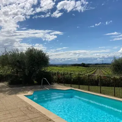 Cosy villa with pool