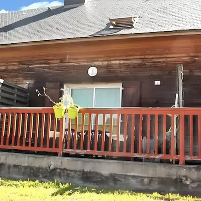 Maison accueillante à La Salvetat-sur-Agout avec terrasse