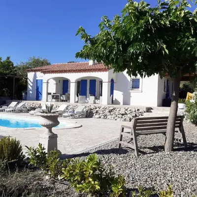 Modern villa in Camplong with private pool