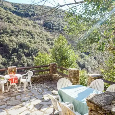2 Bedroom Amazing Home In Olargues
