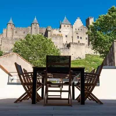La terrasse de La Tour Pinte.