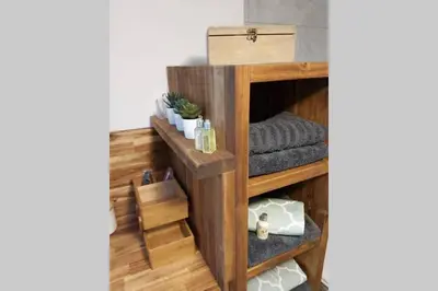 a wooden bunk bed at Le 68b in Carcassonne