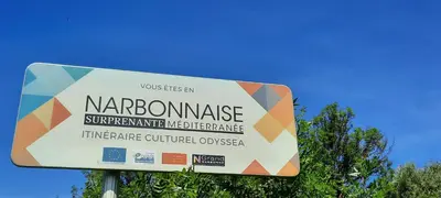 a sign that reads neuromuscular intoleranceynchronous moderate intolerance at Le Coq du Nord - Mailhac Gîte et Chambres d'Hôtes in Mailhac