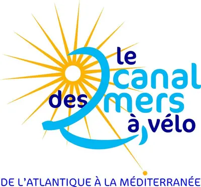 a logo for the canadian interns a video conference at Le 9 de Cour, Chambre Chaco in Carcassonne