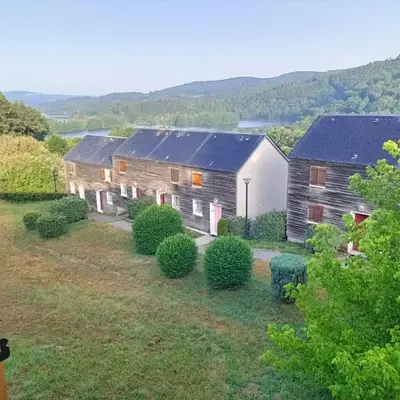 Gîte du Gua des Brasses au bord du lac de la Raviège
