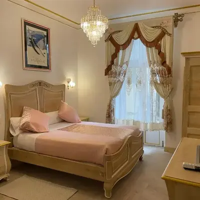 Chambre Lyre Maison de L'Église du Couvent