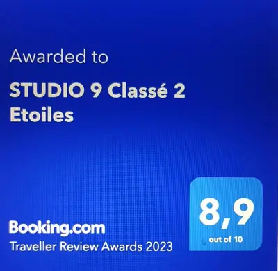 a blue sign that saysived to studio glass at STUDIO 9 Classé 2 Etoiles in Carcassonne