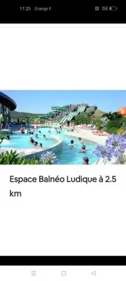 a screenshot of a webpage of a swimming pool at L'Appart de Karine et Nico in Gruissan