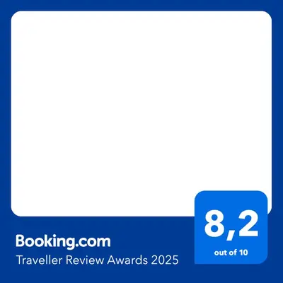 a screenshot of a cell phone with a travel review avatar at Joli Studio avec jardin in Espira-de-lʼAgly