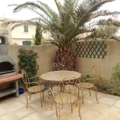 Villa à 50 m de la plage du Grazel pour 6 personnes