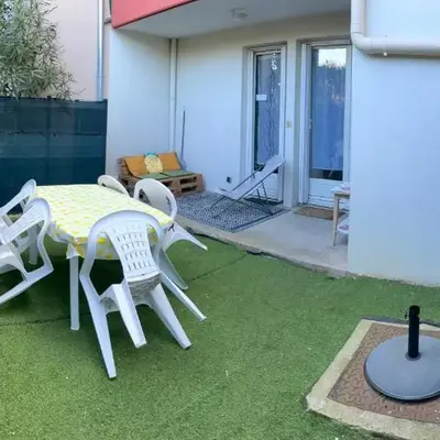 Narbonne centre T2 avec jardinet et parking