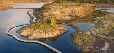 an aerial view of an island in the water at Le Brodiaea Terrasse Wifi in Narbonne