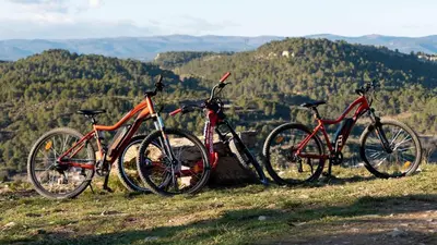 three bikes parked on top of a hill at La Villa Nina in Mirepeisset